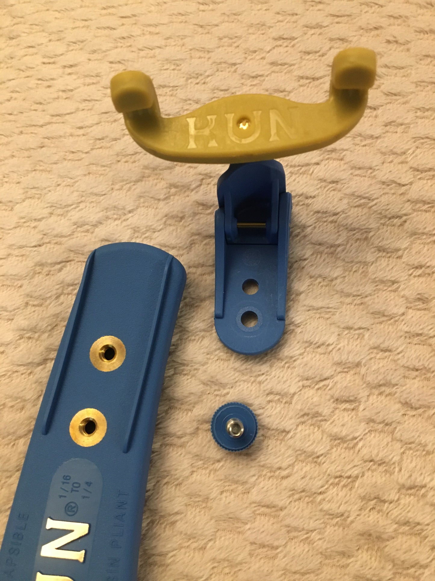 KUN Collapsible Violin Shoulder Rest, Mini (1/4-1/6) Strings, Bows & More